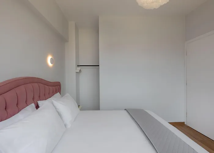 Central Athens Resort 1